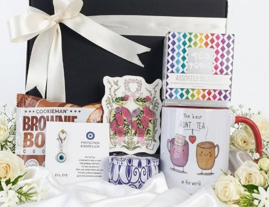 Gift hamper for Aunt-Tea